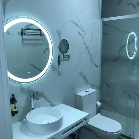 Hotel Ibi מלון