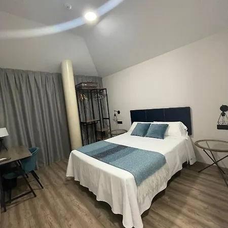 מלון Hotel Ibi