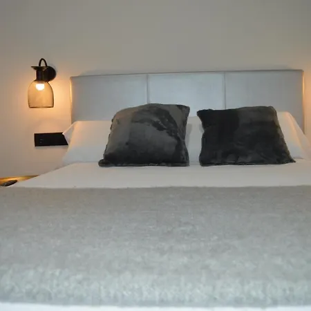 Ξενοδοχείο Hotel Ibi 3*