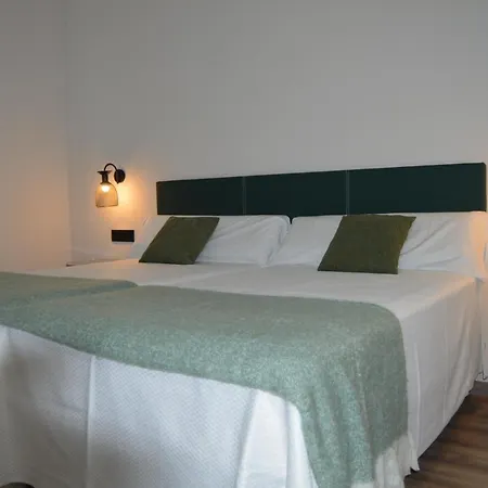 Hotel Ibi Ξενοδοχείο 3*