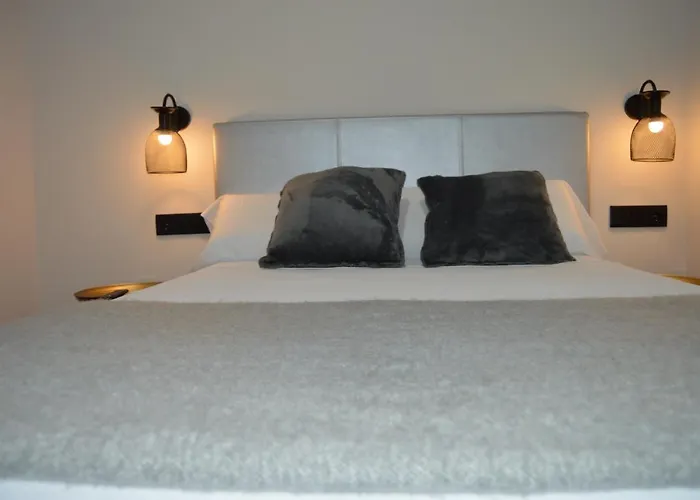 فندق Hotel Ibi 3*