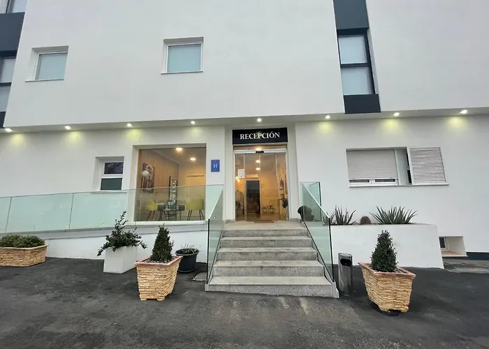 فندق Hotel Ibi 3*